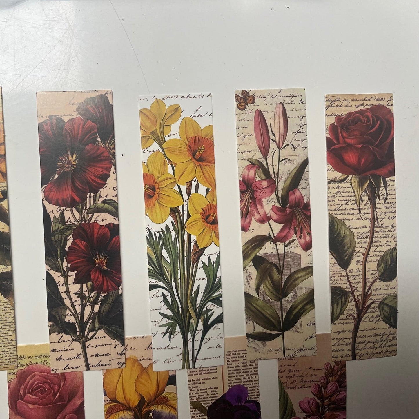 Vintage Style Flower Bookmarks